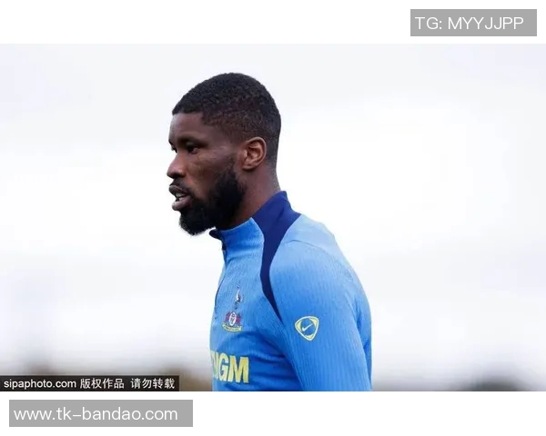 默森预测曼联将以2比0战胜埃弗顿对阵舍什科的信心十足 默森预测曼联将以2比0战胜埃弗顿对阵舍什科的信心十足