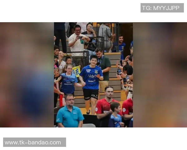 哈维阿隆索纪录片首播贝尼特斯等人盛赞其早期领袖气质与影响力