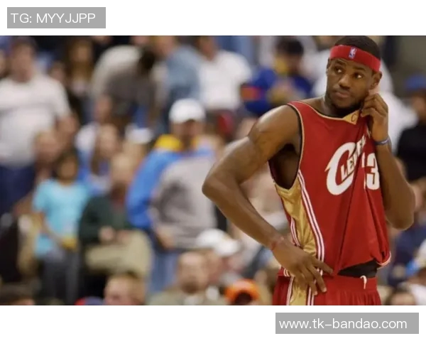 布朗单枪匹马抵挡北伐快船本赛季场均30分6篮板5助攻展现蜕变之路