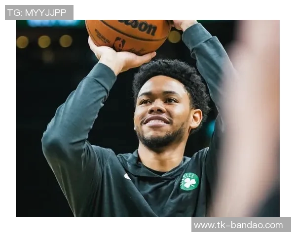 安芬尼西蒙斯谈交易流言称专注当下是最重要的 安芬尼西蒙斯谈交易流言称专注当下是最重要的